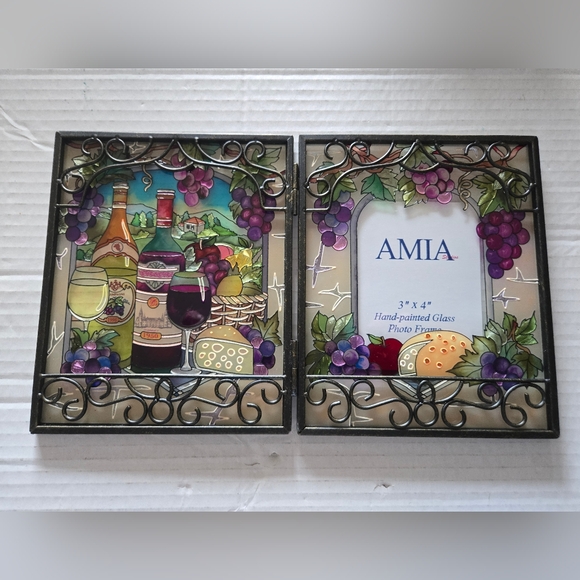 Amia Studios 3" × 4" Hand-Painted Glass Photo Frame (R0710) - Picture 1 of 9